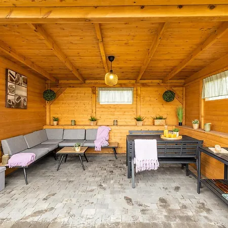 Δωμάτια σε οικογενειακή κατοικία Hortensja Chlapowo Self-check-in Altana Grill Parking Władysławowo