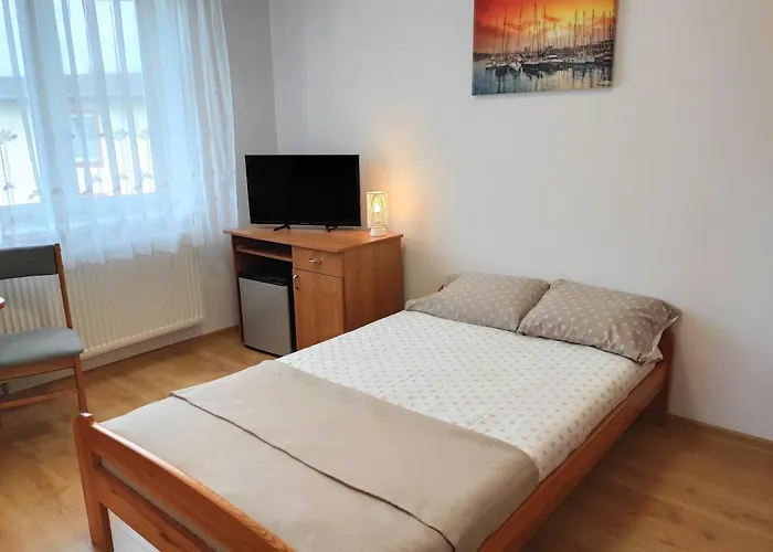 Hortensja Chlapowo Self-check-in Altana Grill Parking בית אירוח *